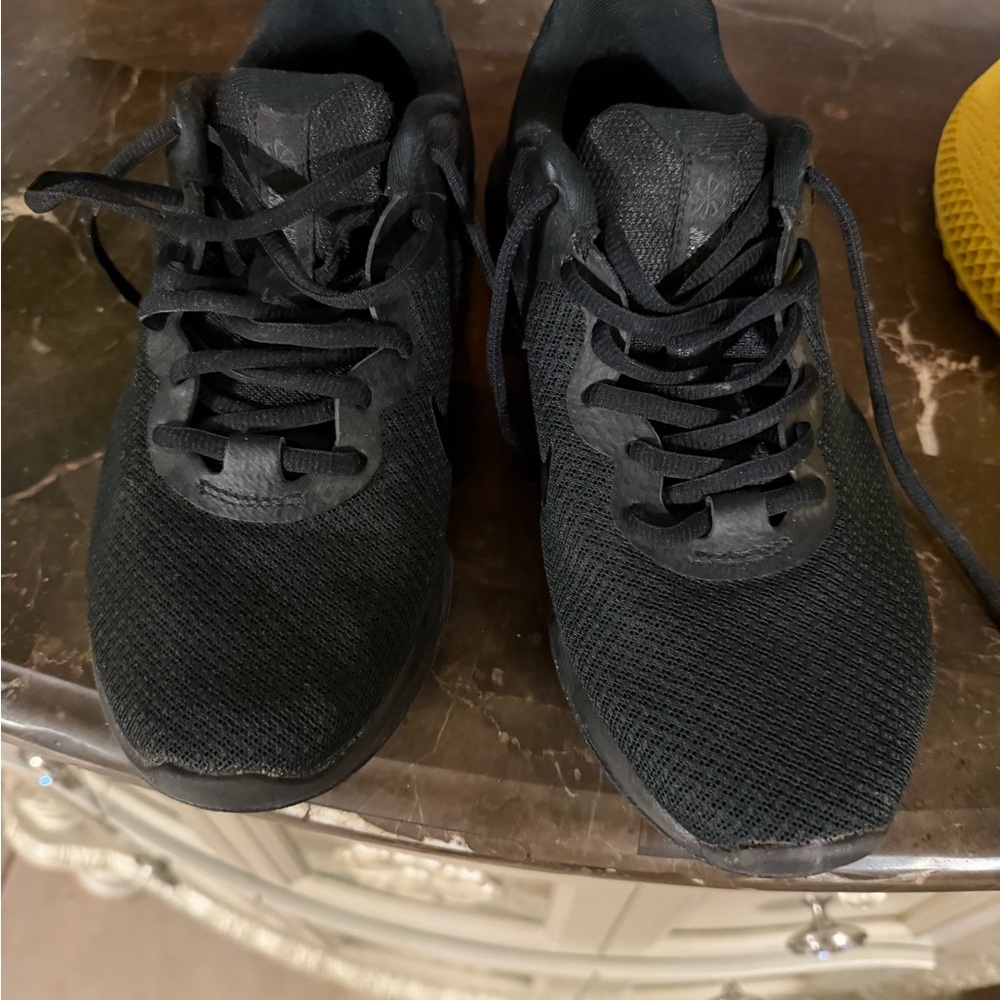 Nike Black Women's Athletic Shoes